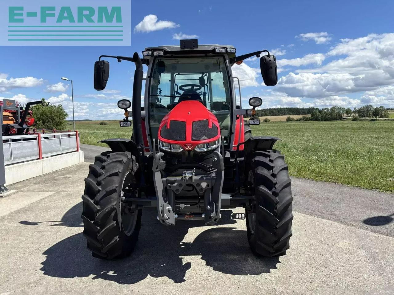 Massey Ferguson mf 5s.115 dyna-6 efficient Efficient - Tracteur agricole: photos 2 Massey Ferguson mf 5s.115 dyna-6 efficient Efficient - Tracteur agricole: photos 2