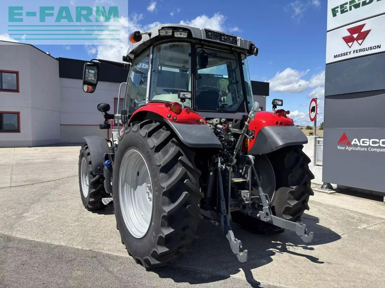 Massey Ferguson mf 5s.115 dyna-6 efficient Efficient - Tracteur agricole: photos 5 Massey Ferguson mf 5s.115 dyna-6 efficient Efficient - Tracteur agricole: photos 5