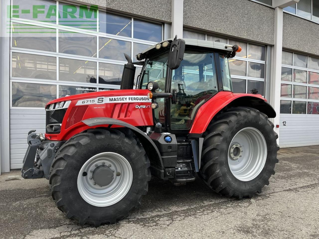Massey Ferguson mf 6715 s dyna-vt exclusive Exclusive - Tracteur agricole: photos 2 Massey Ferguson mf 6715 s dyna-vt exclusive Exclusive - Tracteur agricole: photos 2