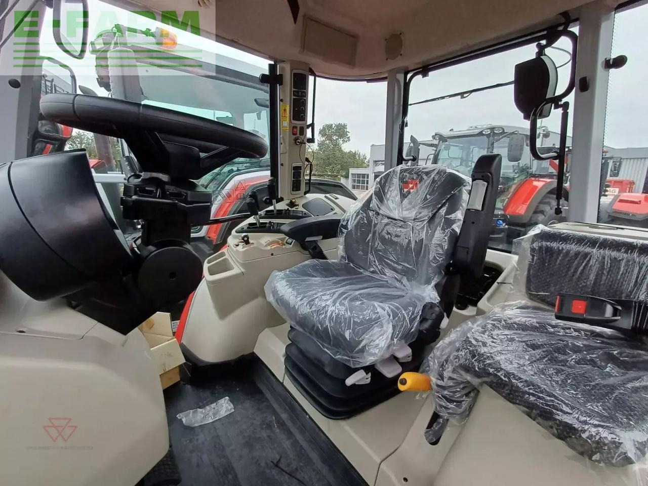 Massey Ferguson mf 6s.135 - Tracteur agricole: photos 3 Massey Ferguson mf 6s.135 - Tracteur agricole: photos 3