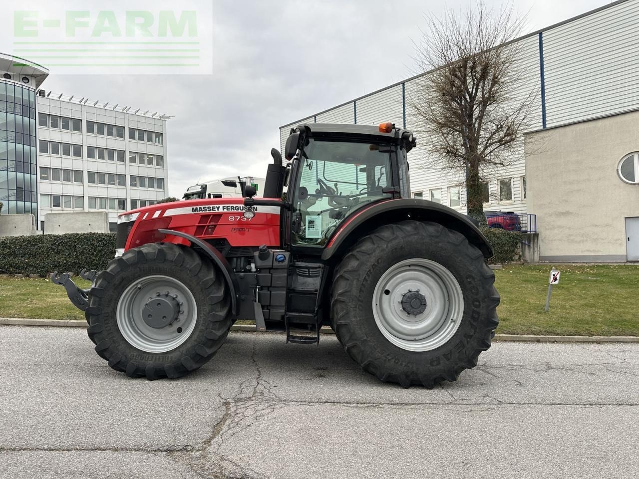 Massey Ferguson mf 8737 - Tracteur agricole: photos 4 Massey Ferguson mf 8737 - Tracteur agricole: photos 4