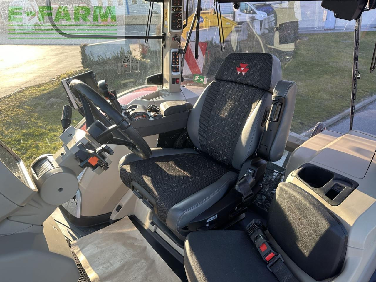 Tracteur agricole Massey Ferguson mf 8740 s (stage v): photos 10