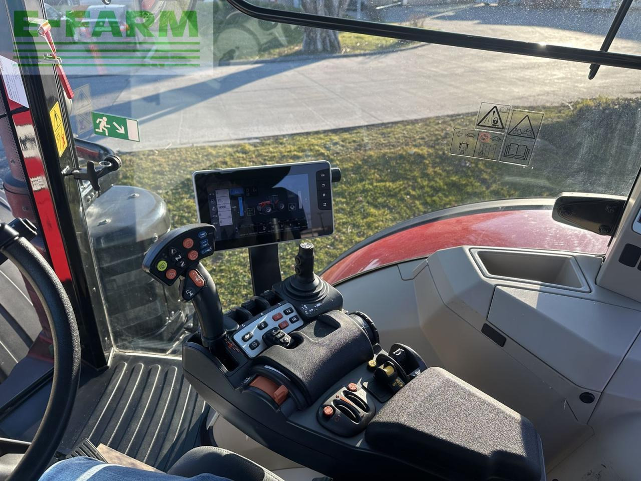 Tracteur agricole Massey Ferguson mf 8740 s (stage v): photos 12