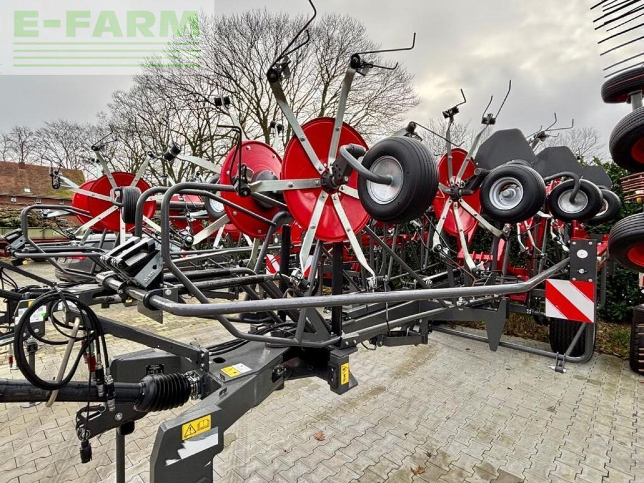 Massey Ferguson td 1310 x trc, wie neu ! - Faneuse: photos 2 Massey Ferguson td 1310 x trc, wie neu ! - Faneuse: photos 2