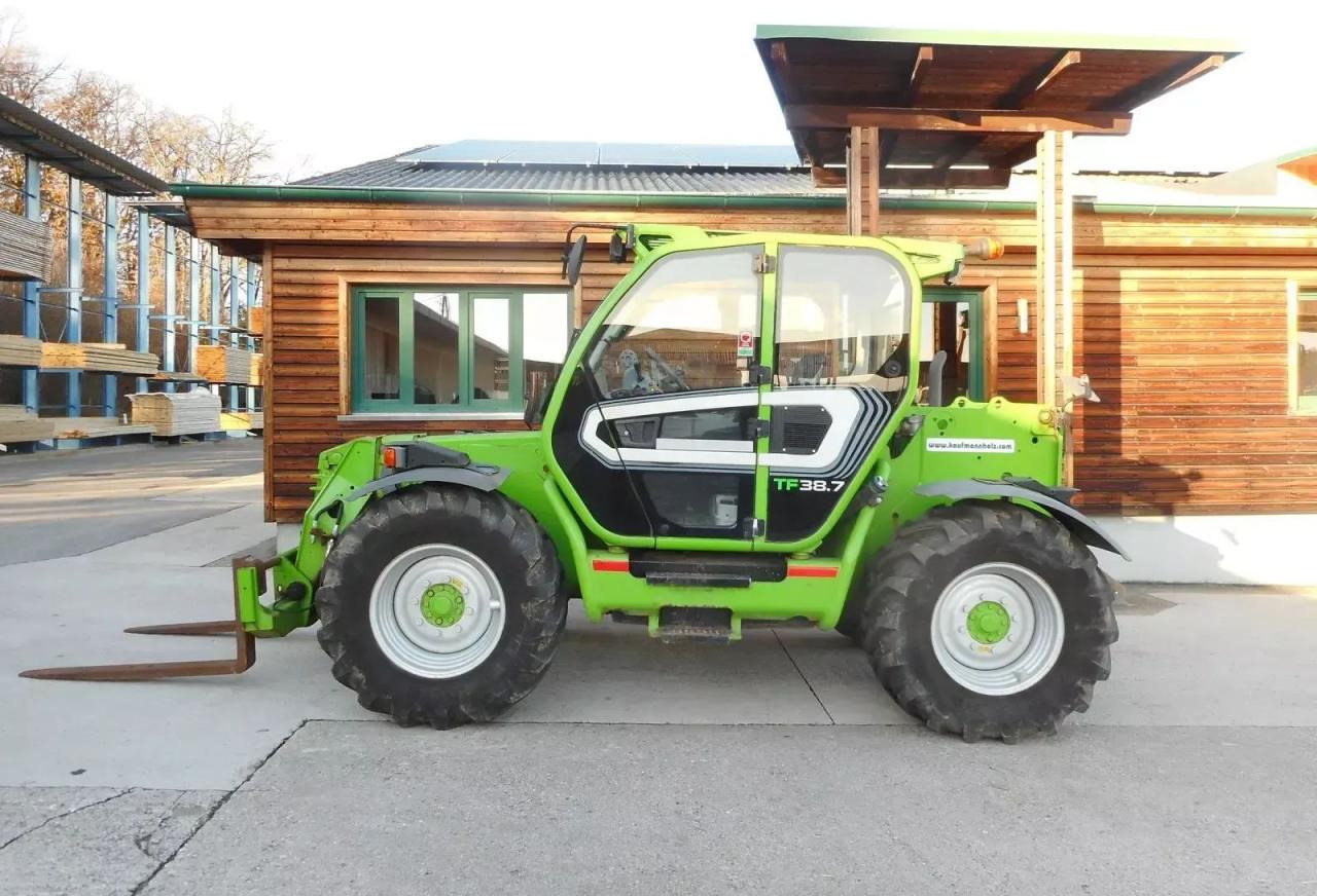 Merlo tf38.7-120 40km/h ( 3,8t - 7m ) - Chariot télescopique: photos 1 Merlo tf38.7-120 40km/h ( 3,8t - 7m ) - Chariot télescopique: photos 1