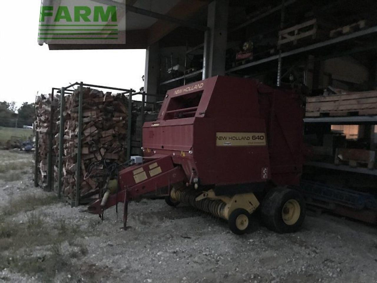 New Holland 640 B Bale Command - Presse à balles cubiques: photos 2 New Holland 640 B Bale Command - Presse à balles cubiques: photos 2