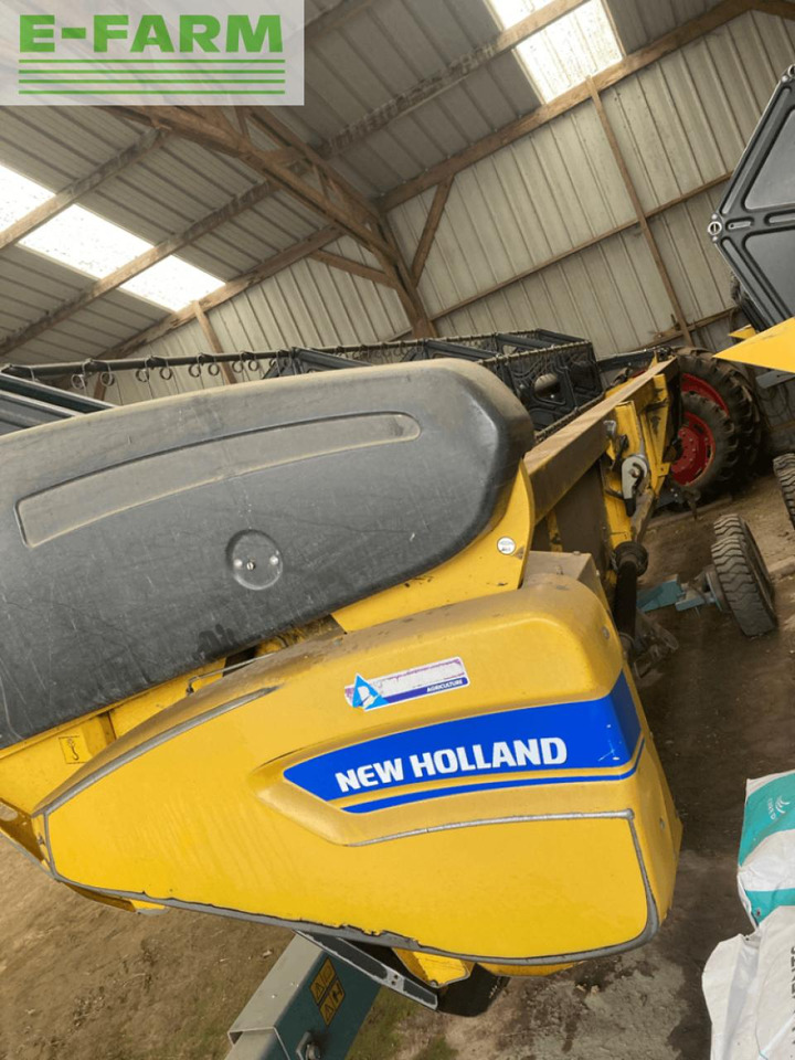 New Holland 7m30 - Moissoneuse: photos 3 New Holland 7m30 - Moissoneuse: photos 3