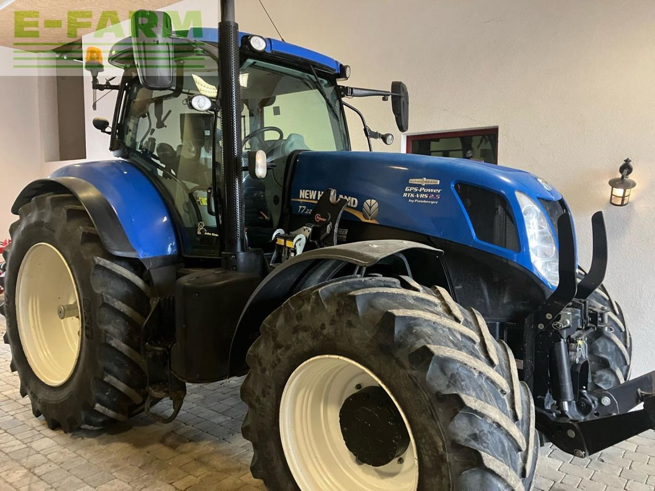 New Holland T7.220 - Tracteur agricole: photos 3 New Holland T7.220 - Tracteur agricole: photos 3