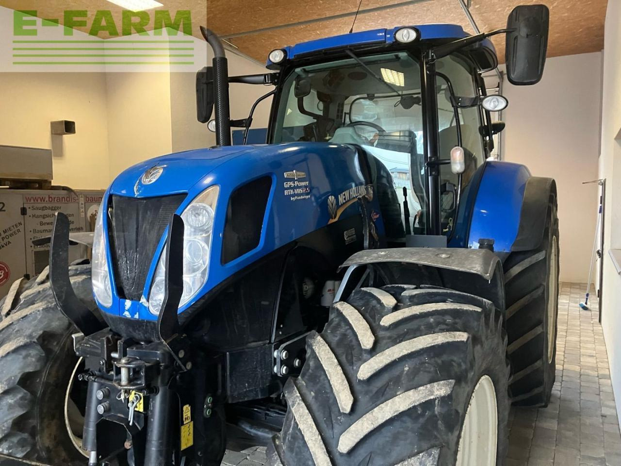 New Holland T7.220 - Tracteur agricole: photos 1 New Holland T7.220 - Tracteur agricole: photos 1