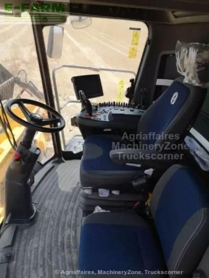 New Holland cr 8.90 - Moissonneuse-batteuse: photos 4 New Holland cr 8.90 - Moissonneuse-batteuse: photos 4