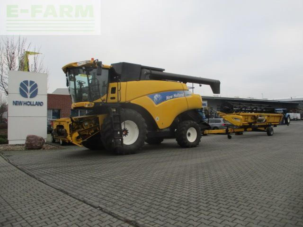 New Holland cr 9060 / cr9060 - Moissonneuse-batteuse: photos 1 New Holland cr 9060 / cr9060 - Moissonneuse-batteuse: photos 1