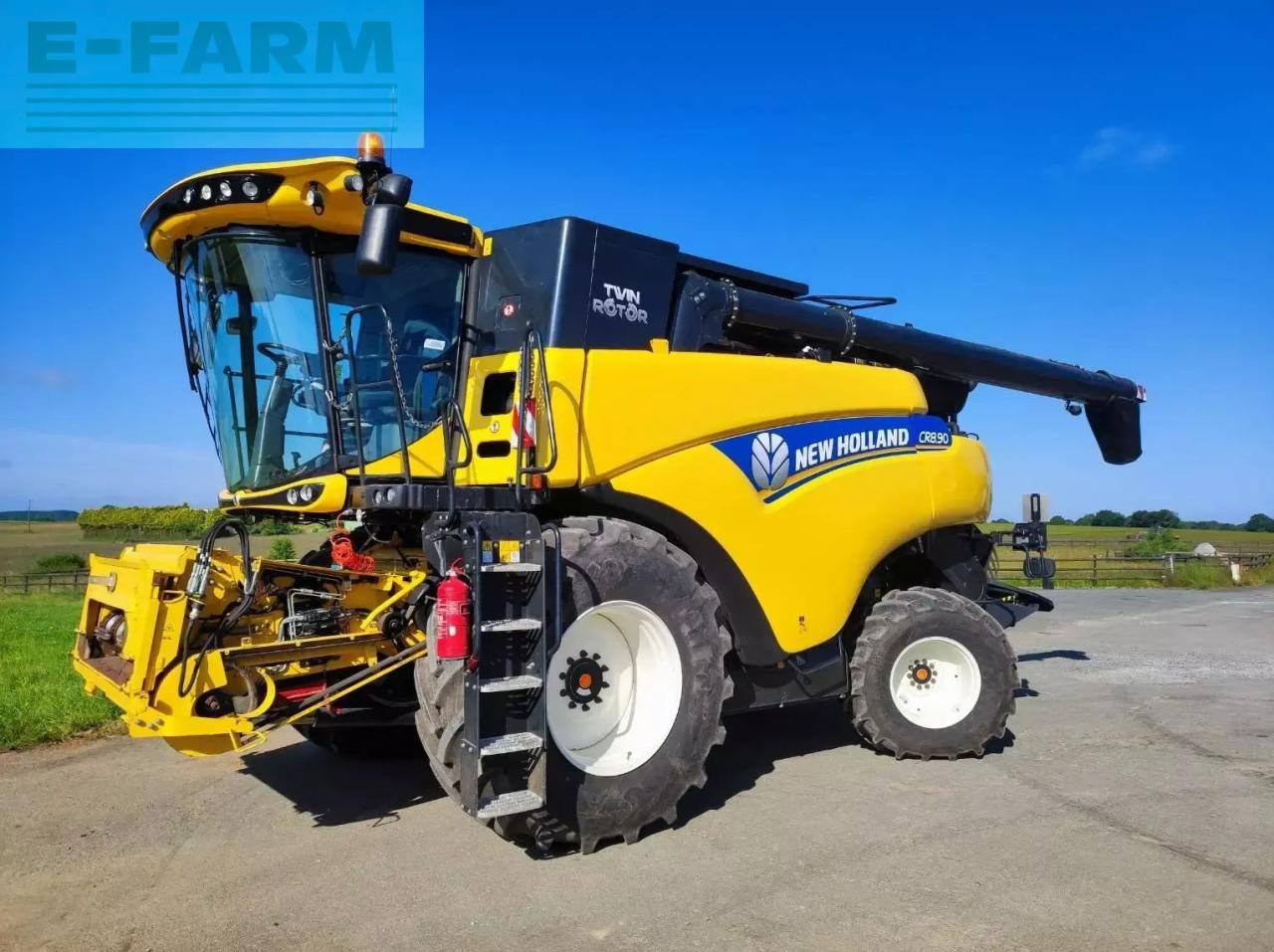 New Holland cr8.90 - Moissonneuse-batteuse: photos 1 New Holland cr8.90 - Moissonneuse-batteuse: photos 1