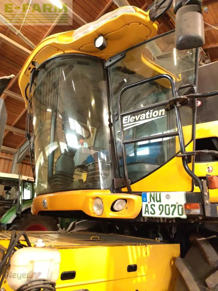 New Holland cr9070 elevation - Moissonneuse-batteuse: photos 2 New Holland cr9070 elevation - Moissonneuse-batteuse: photos 2