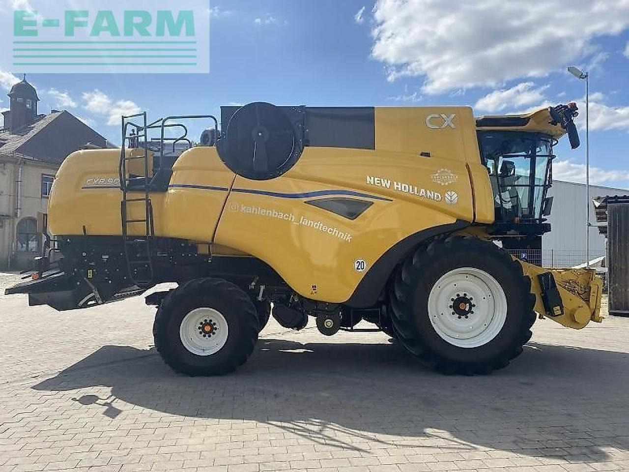 New Holland cx 8.90 - Moissonneuse-batteuse: photos 2 New Holland cx 8.90 - Moissonneuse-batteuse: photos 2