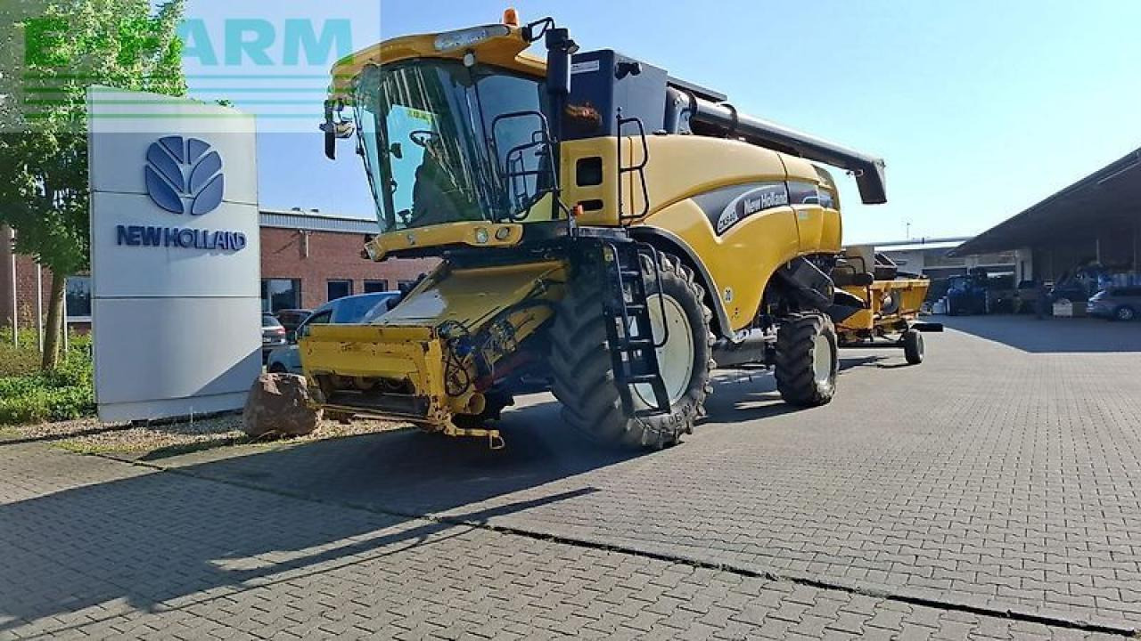 New Holland cx 840 - Moissonneuse-batteuse: photos 2 New Holland cx 840 - Moissonneuse-batteuse: photos 2