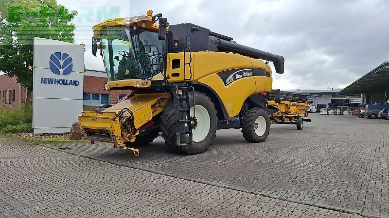 New Holland cx 860 / cx860 4x4 allrad - Moissonneuse-batteuse: photos 1 New Holland cx 860 / cx860 4x4 allrad - Moissonneuse-batteuse: photos 1
