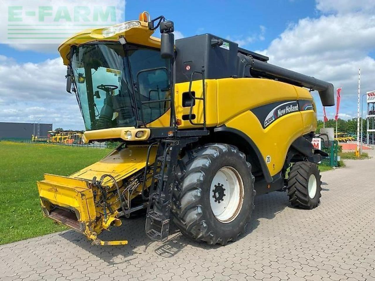 New Holland cx 880 - Moissonneuse-batteuse: photos 1 New Holland cx 880 - Moissonneuse-batteuse: photos 1