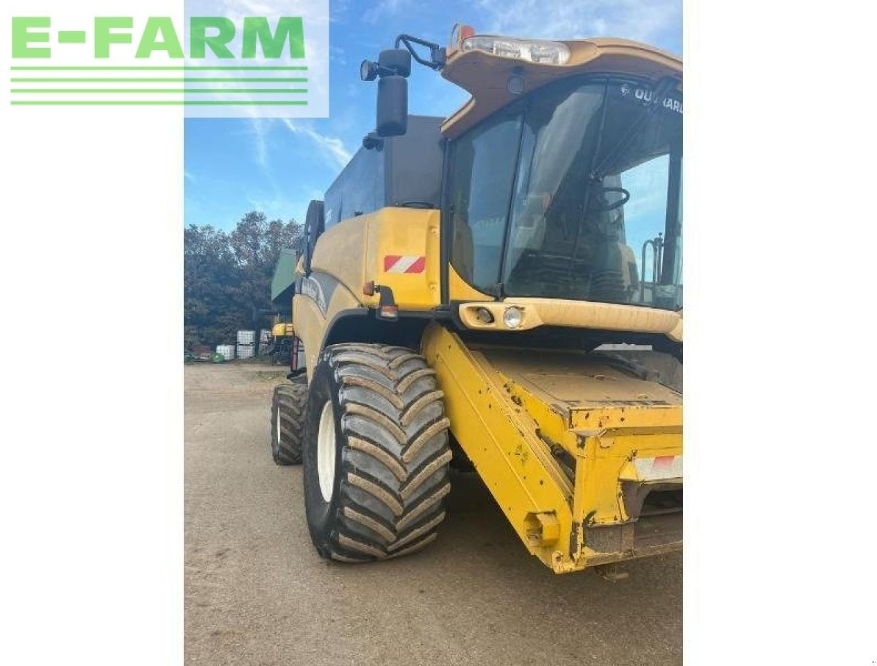 New Holland cx760 - Moissonneuse-batteuse: photos 1 New Holland cx760 - Moissonneuse-batteuse: photos 1