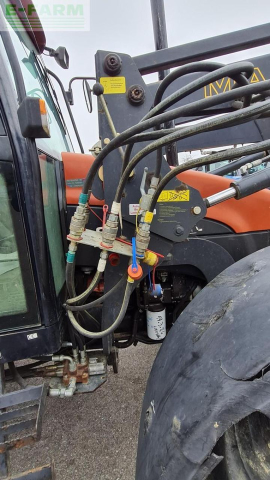 New Holland l 85 dt standard - Tracteur agricole: photos 3 New Holland l 85 dt standard - Tracteur agricole: photos 3