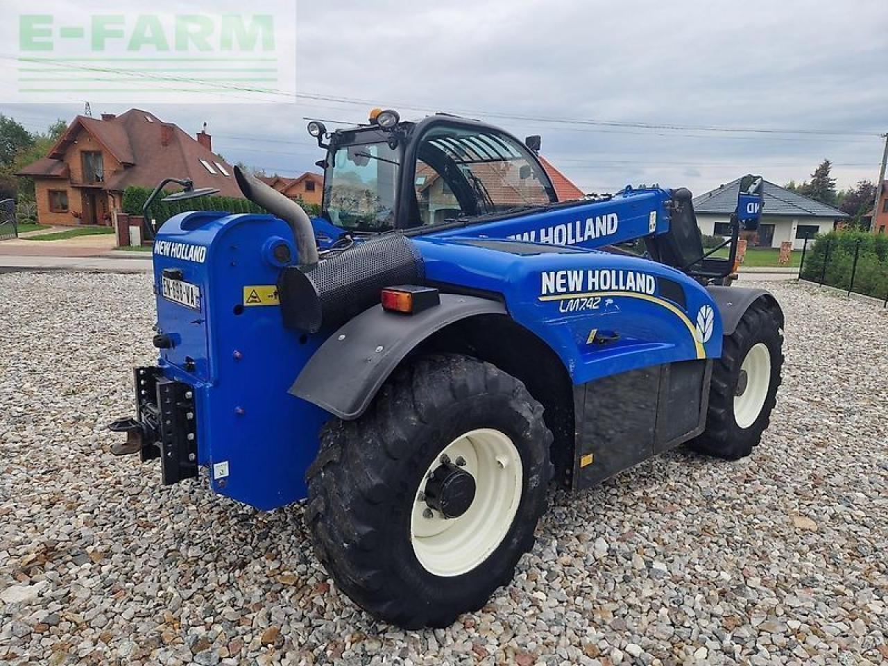New Holland lm 7.42 - Chargeuse sur pneus: photos 3 New Holland lm 7.42 - Chargeuse sur pneus: photos 3