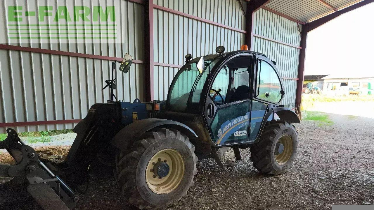 New Holland lm7.35 - Chariot télescopique: photos 1 New Holland lm7.35 - Chariot télescopique: photos 1
