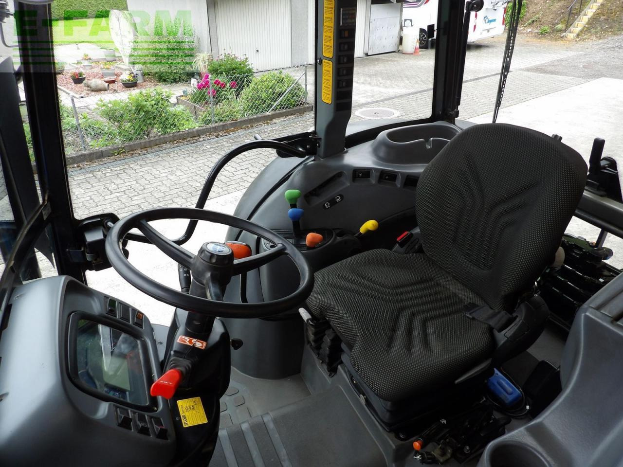 New Holland new holland tn 95 da DA - Tracteur agricole: photos 5 New Holland new holland tn 95 da DA - Tracteur agricole: photos 5