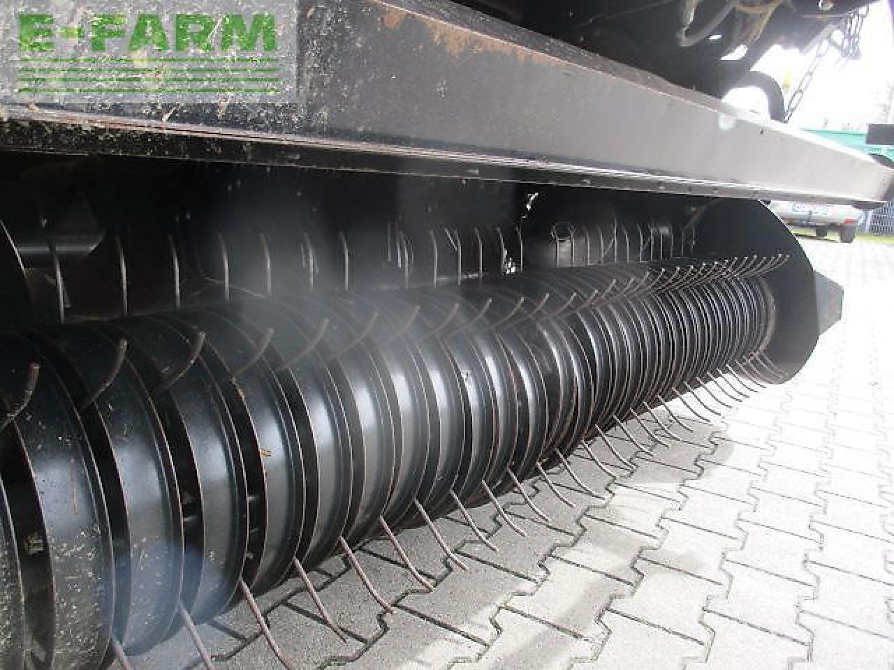 New Holland rb 180 - Presse à balles cubiques: photos 5 New Holland rb 180 - Presse à balles cubiques: photos 5