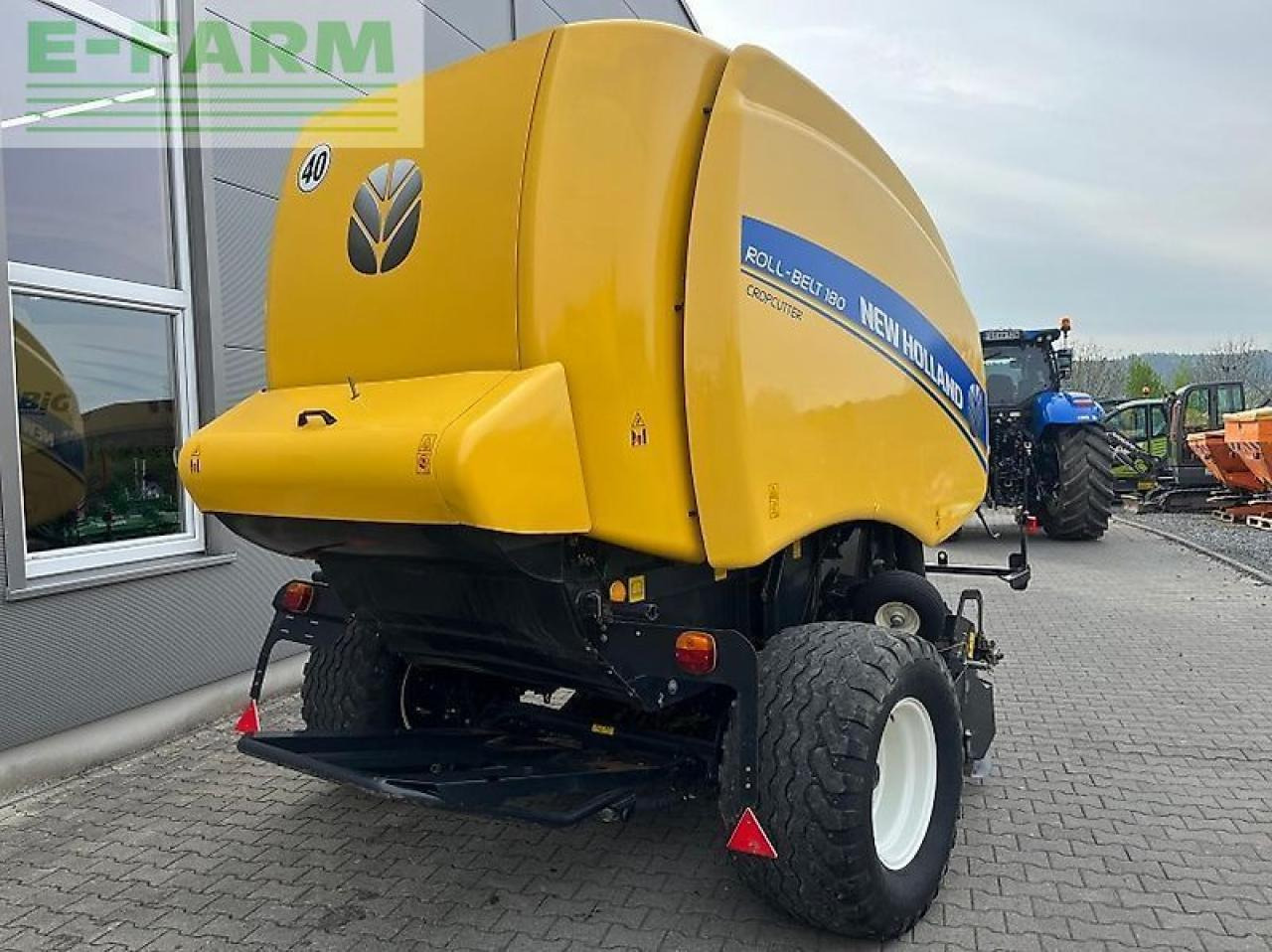 New Holland rb 180 c - Presse à balles cubiques: photos 2 New Holland rb 180 c - Presse à balles cubiques: photos 2