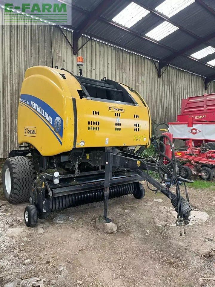 New Holland roll belt 180 super feed - Presse à balles cubiques: photos 4 New Holland roll belt 180 super feed - Presse à balles cubiques: photos 4