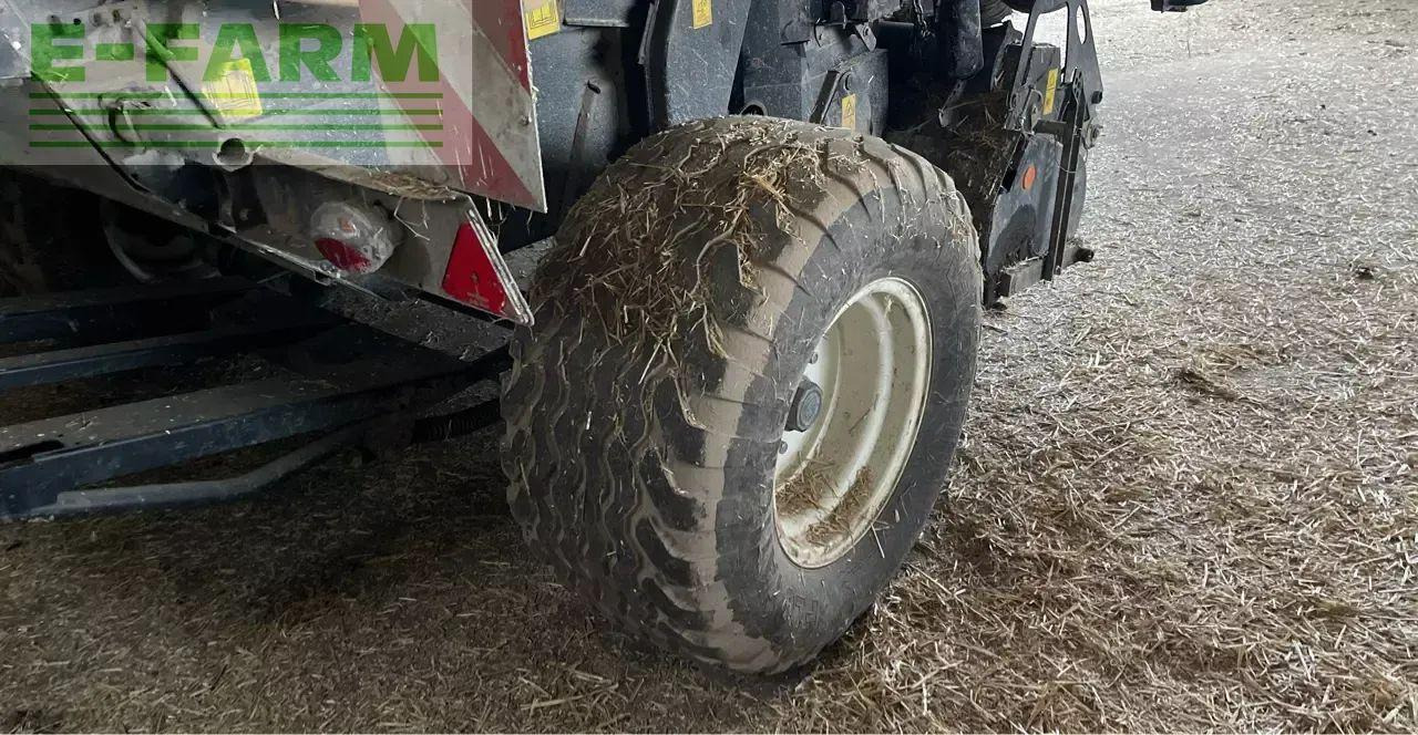New Holland roll-belt 180 superfeed - Presse à balles cubiques: photos 4 New Holland roll-belt 180 superfeed - Presse à balles cubiques: photos 4