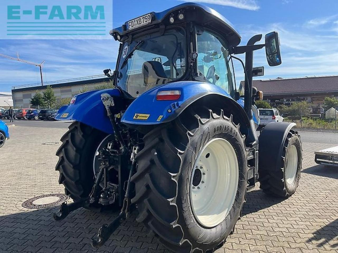 New Holland t 6.180 dc - Tracteur agricole: photos 3 New Holland t 6.180 dc - Tracteur agricole: photos 3