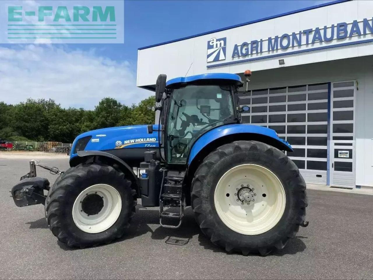 New Holland t 7.235 - Tracteur agricole: photos 4 New Holland t 7.235 - Tracteur agricole: photos 4