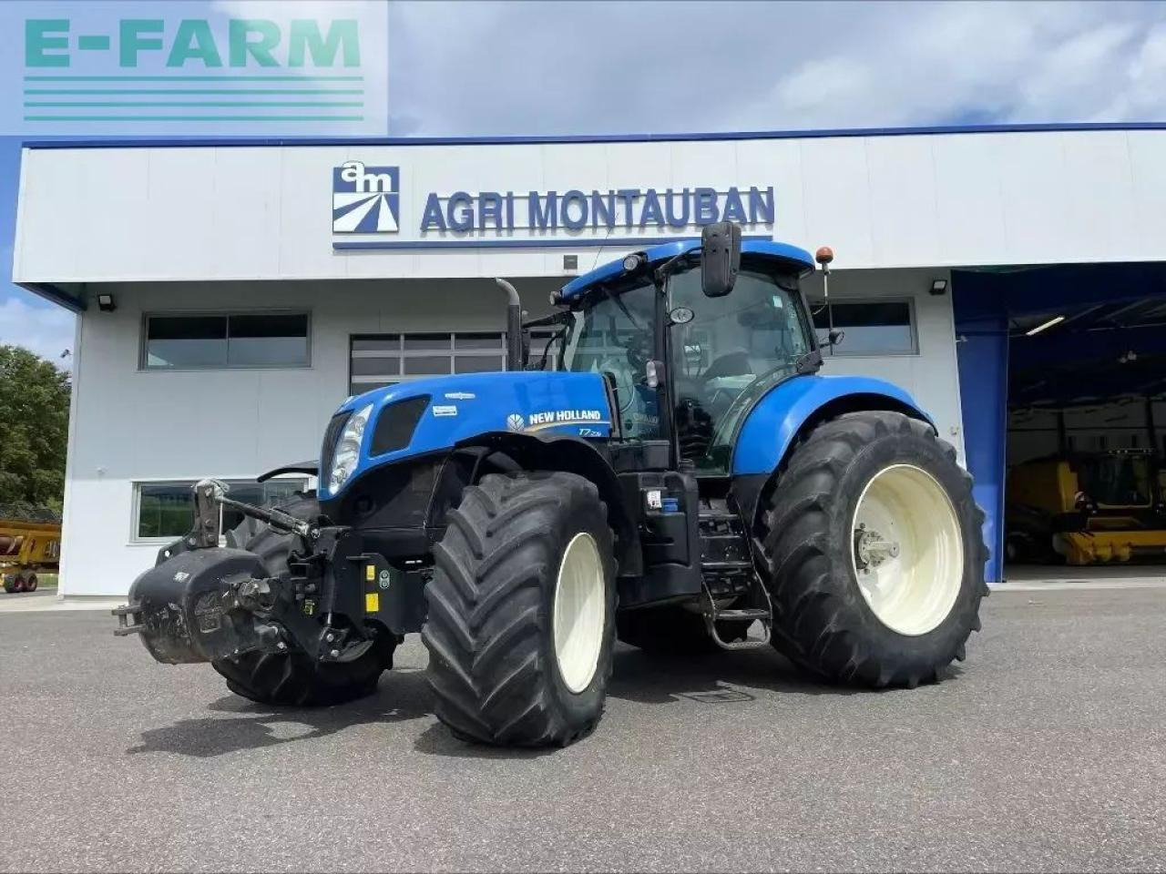 New Holland t 7.235 - Tracteur agricole: photos 1 New Holland t 7.235 - Tracteur agricole: photos 1