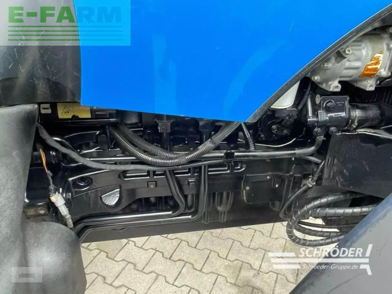 Tracteur agricole New Holland t 7.270 autocommand: photos 23 Tracteur agricole New Holland t 7.270 autocommand: photos 23