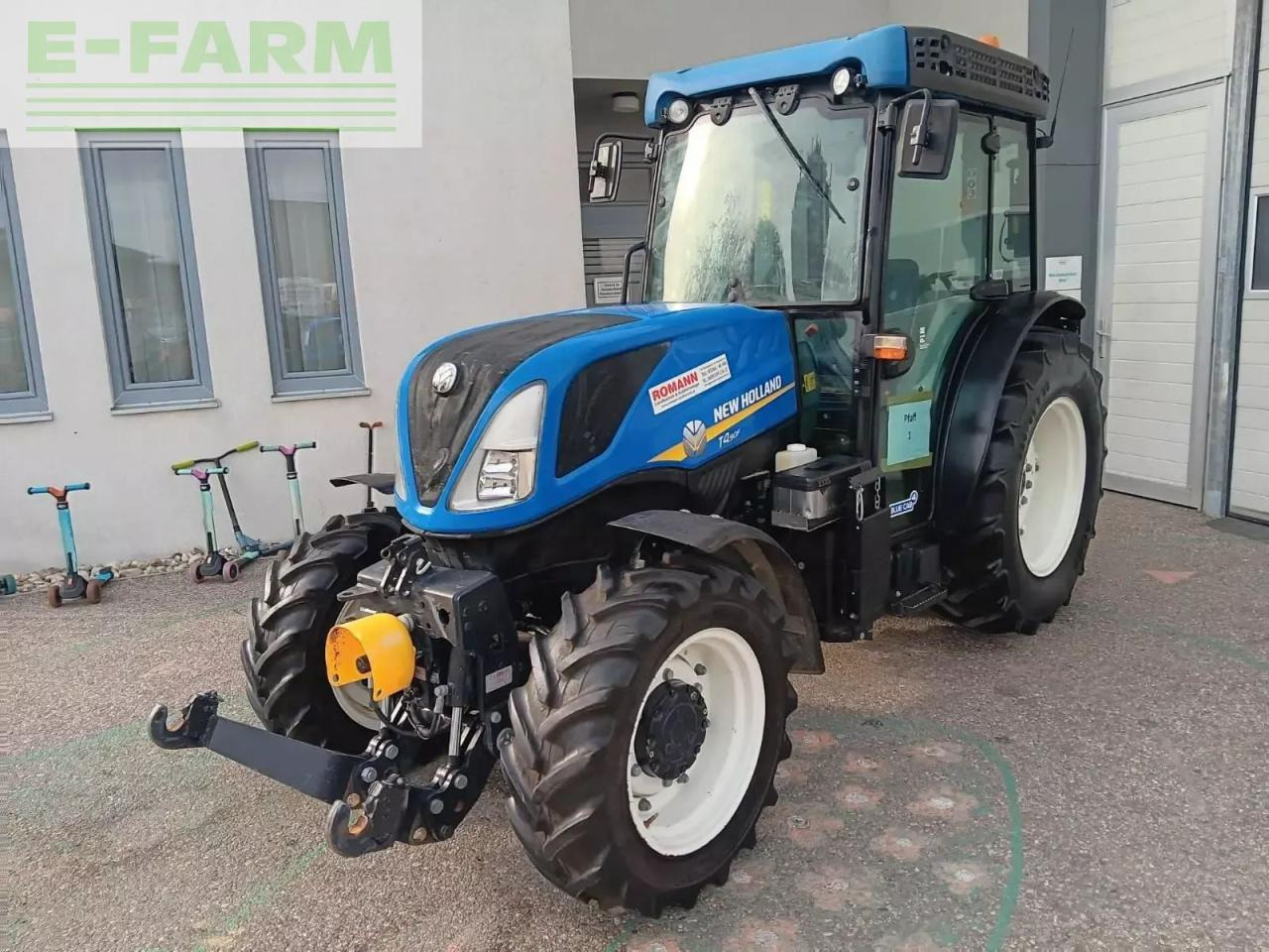 New Holland t4.90 f F - Tracteur agricole: photos 3 New Holland t4.90 f F - Tracteur agricole: photos 3