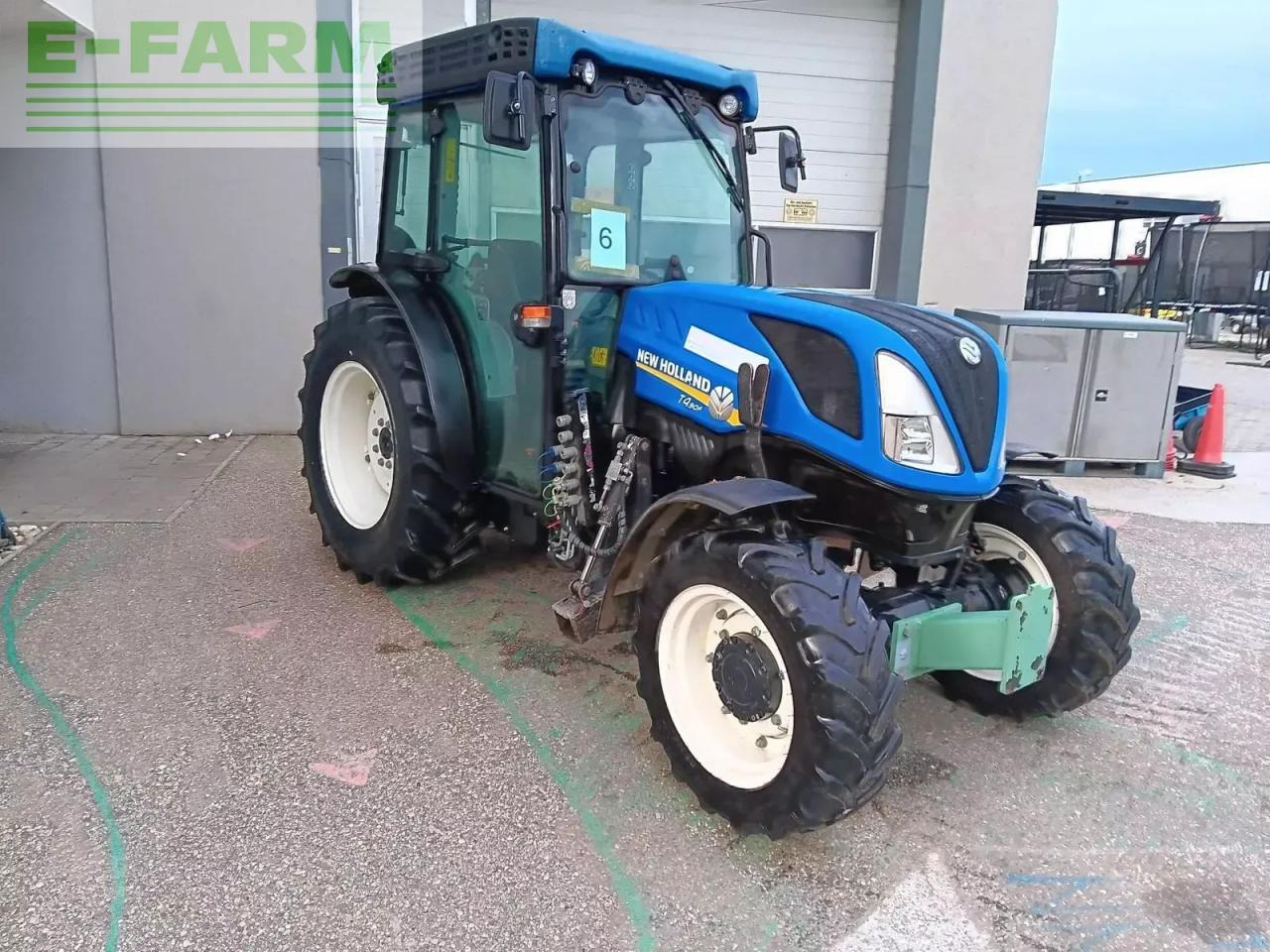New Holland t4.90 f F - Tracteur agricole: photos 1 New Holland t4.90 f F - Tracteur agricole: photos 1