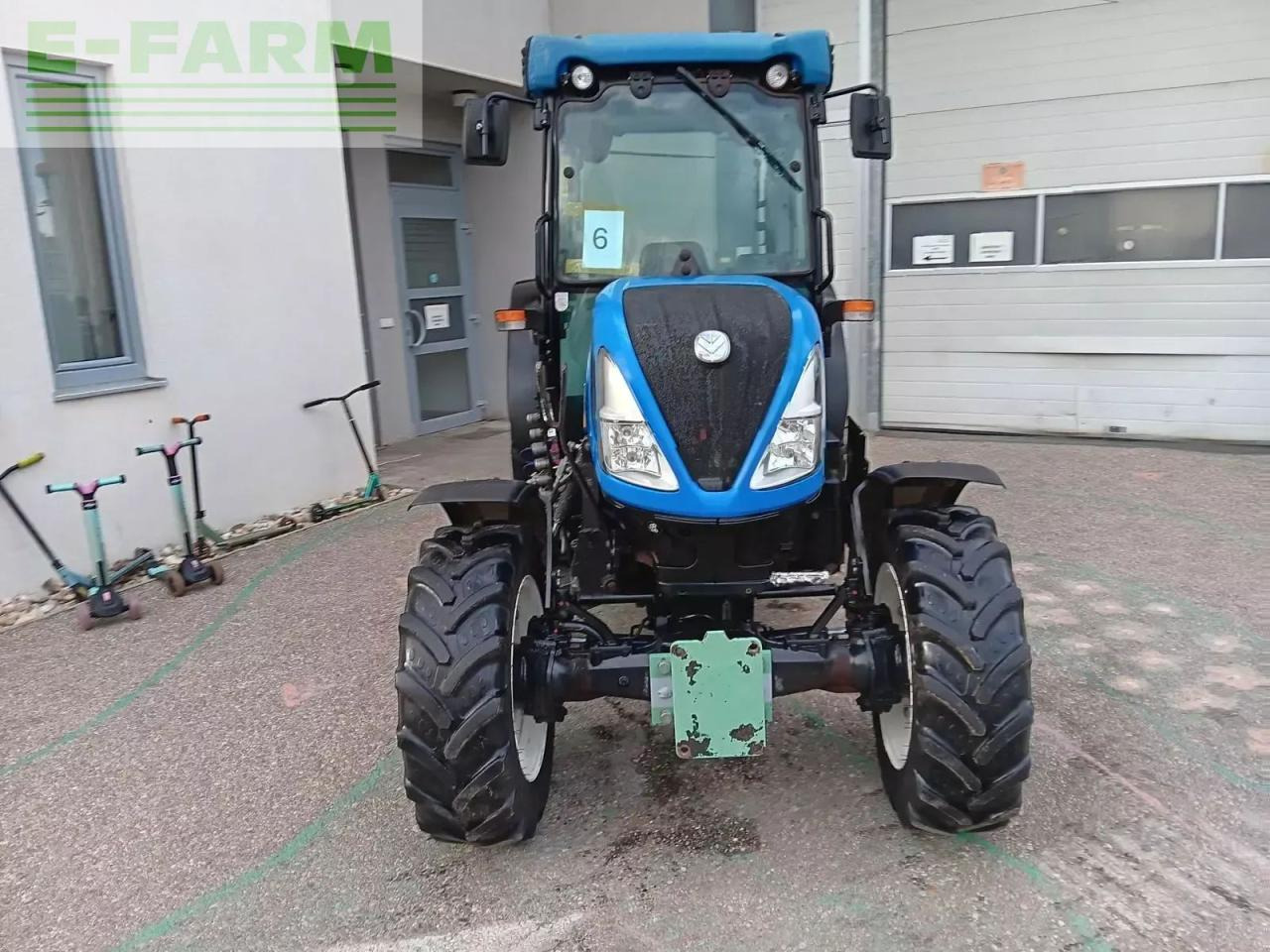 New Holland t4.90 f F - Tracteur agricole: photos 2 New Holland t4.90 f F - Tracteur agricole: photos 2