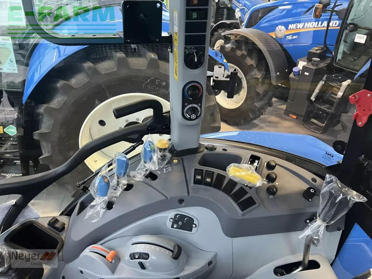New Holland t5.100 dual command - Tracteur agricole: photos 5 New Holland t5.100 dual command - Tracteur agricole: photos 5