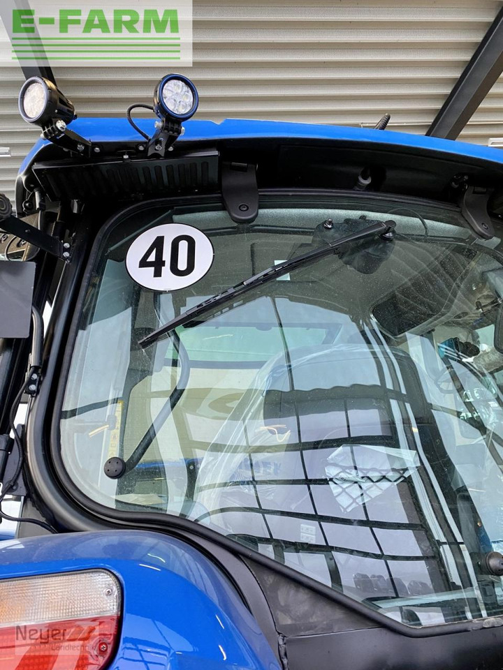New Holland t5.140 auto command - Tracteur agricole: photos 4 New Holland t5.140 auto command - Tracteur agricole: photos 4