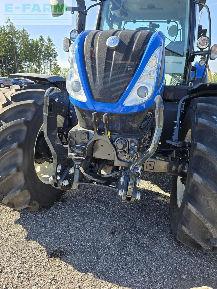 New Holland t5.140 dynamic command (stage v) - Tracteur agricole: photos 4 New Holland t5.140 dynamic command (stage v) - Tracteur agricole: photos 4