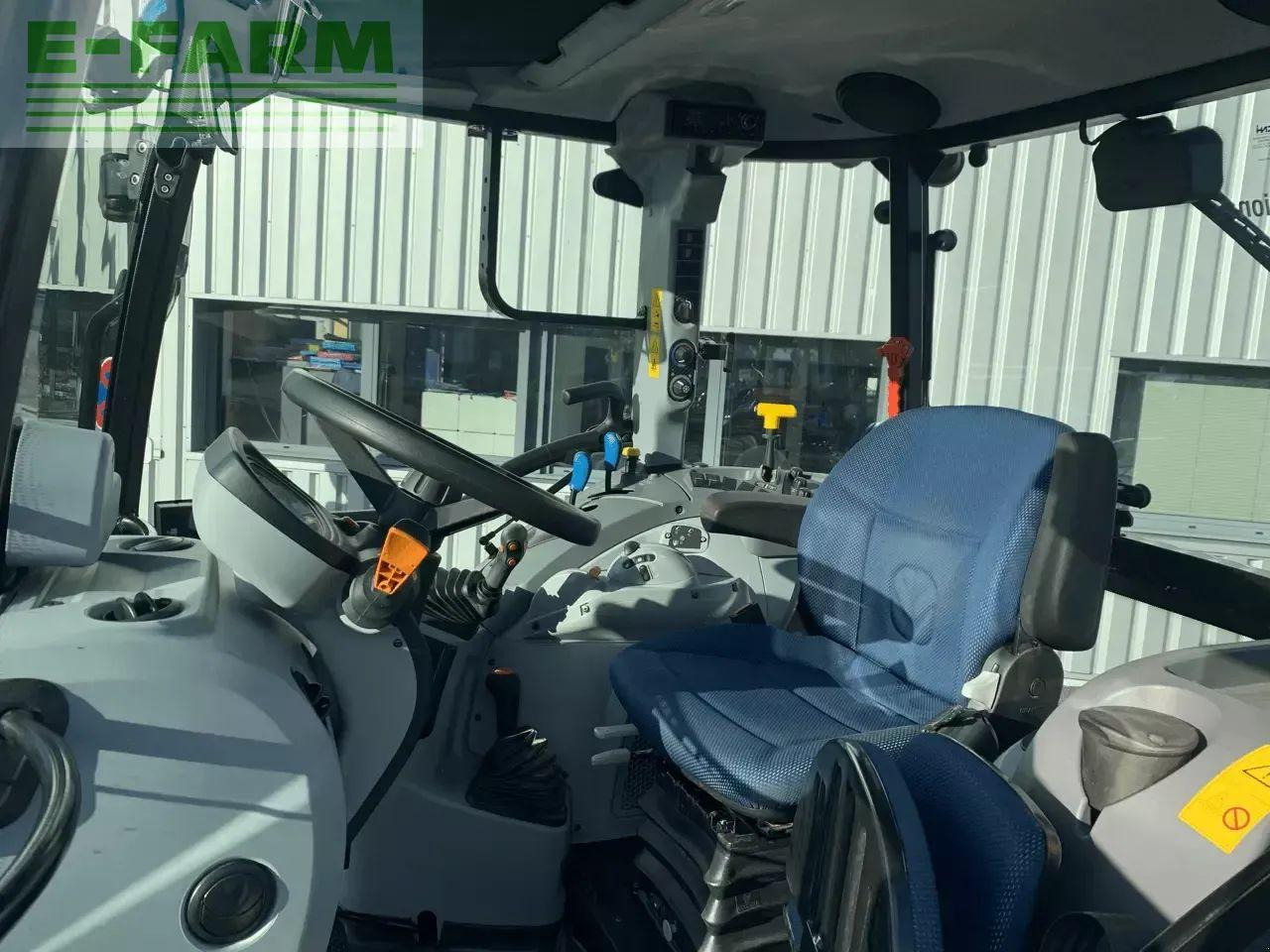 Tracteur agricole New Holland t5 85: photos 9 Tracteur agricole New Holland t5 85: photos 9