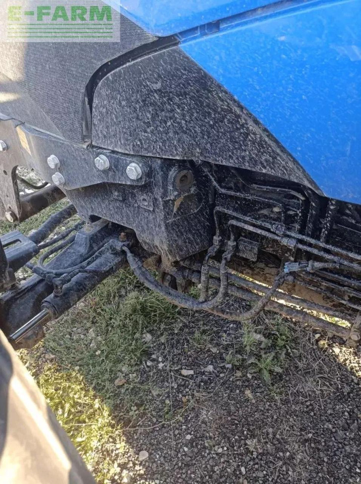 New Holland t6.160 dct - Tracteur agricole: photos 4 New Holland t6.160 dct - Tracteur agricole: photos 4