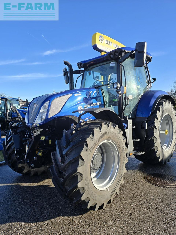 New Holland t6.160 dynamic command (stage v) - Tracteur agricole: photos 1 New Holland t6.160 dynamic command (stage v) - Tracteur agricole: photos 1