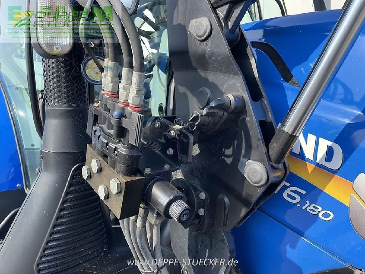 New Holland t6.180 - Tracteur agricole: photos 3 New Holland t6.180 - Tracteur agricole: photos 3