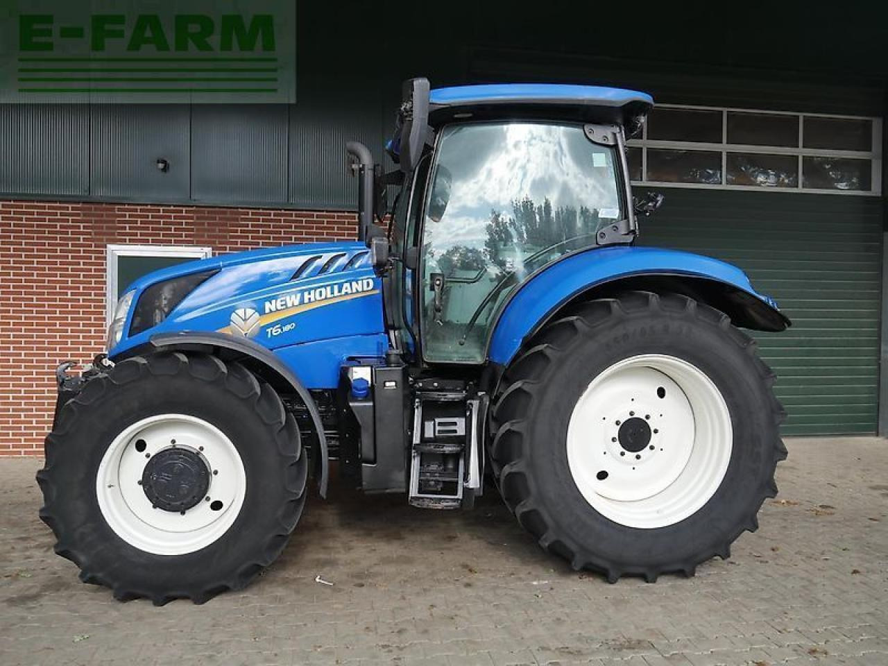 New Holland t6.180 ec nur 1880 std. - Tracteur agricole: photos 4 New Holland t6.180 ec nur 1880 std. - Tracteur agricole: photos 4
