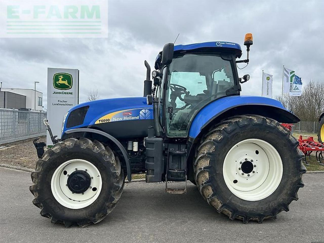 New Holland t6090 power command - Tracteur agricole: photos 1 New Holland t6090 power command - Tracteur agricole: photos 1