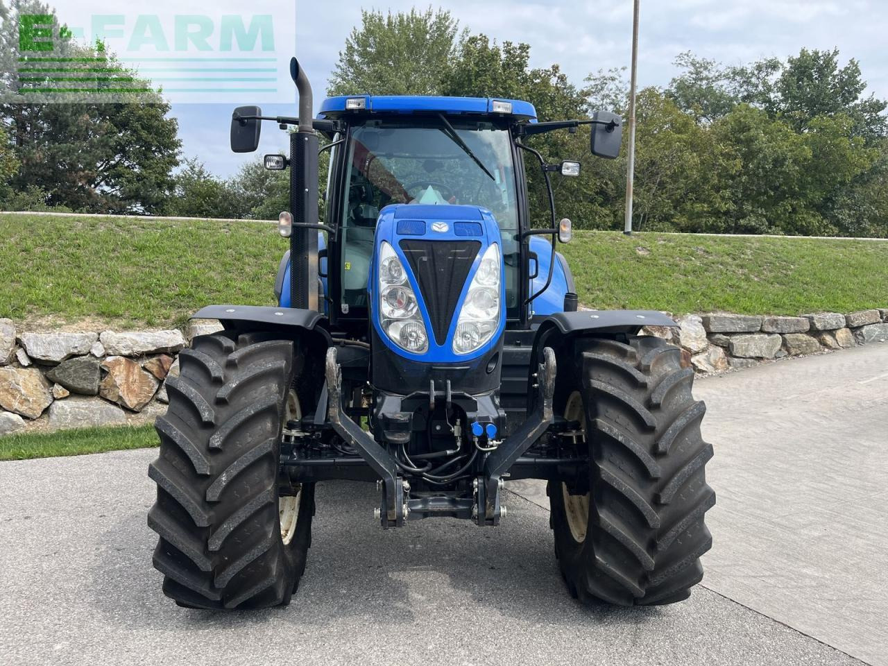 New Holland t6090 range & power command - Tracteur agricole: photos 3 New Holland t6090 range & power command - Tracteur agricole: photos 3