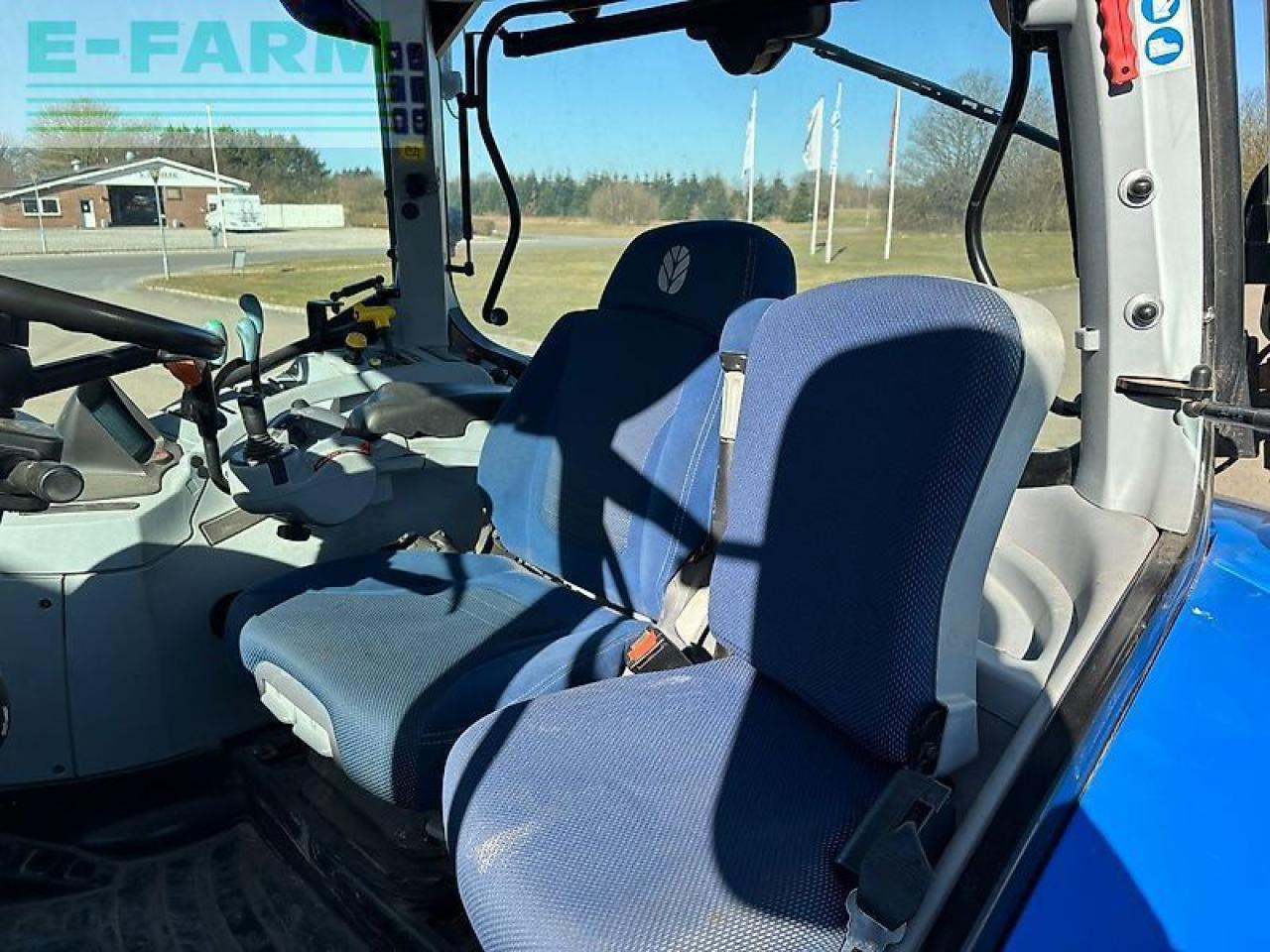 Tracteur agricole New Holland t7.175: photos 6