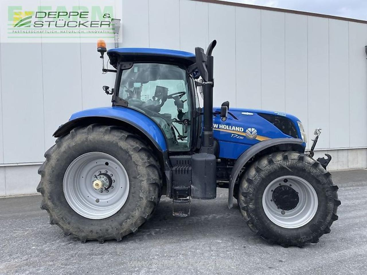 New Holland t7.230 - Tracteur agricole: photos 5 New Holland t7.230 - Tracteur agricole: photos 5