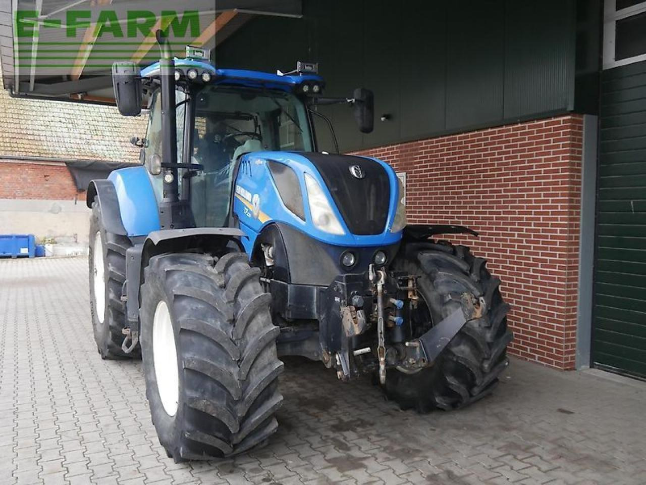 New Holland t7.230 autocommand - Tracteur agricole: photos 2 New Holland t7.230 autocommand - Tracteur agricole: photos 2